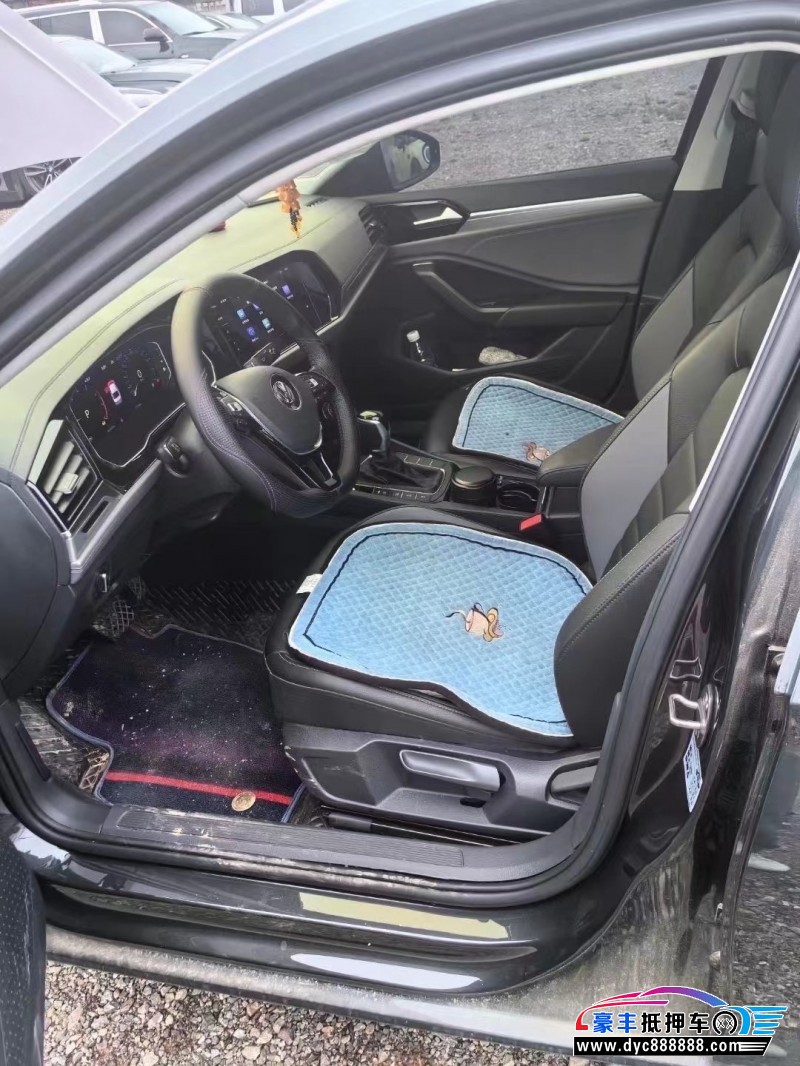 22年大众速腾轿车抵押车出售