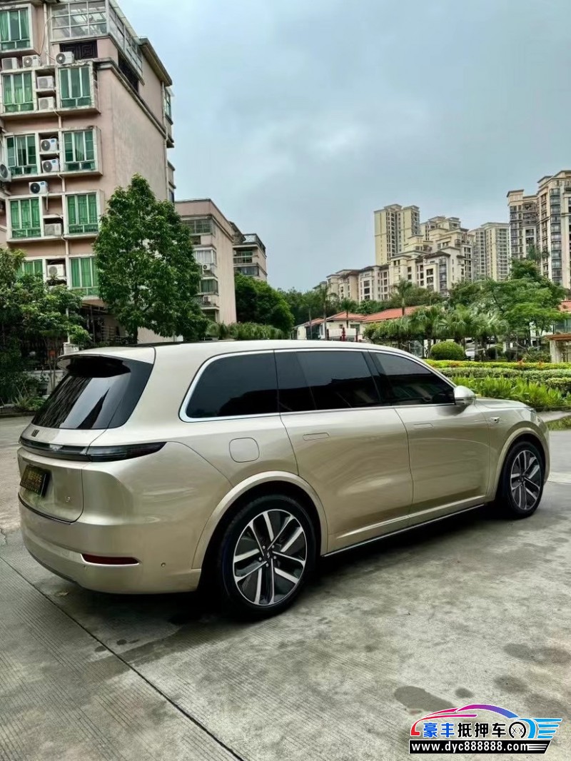 23年理想L9轿车抵押车出售