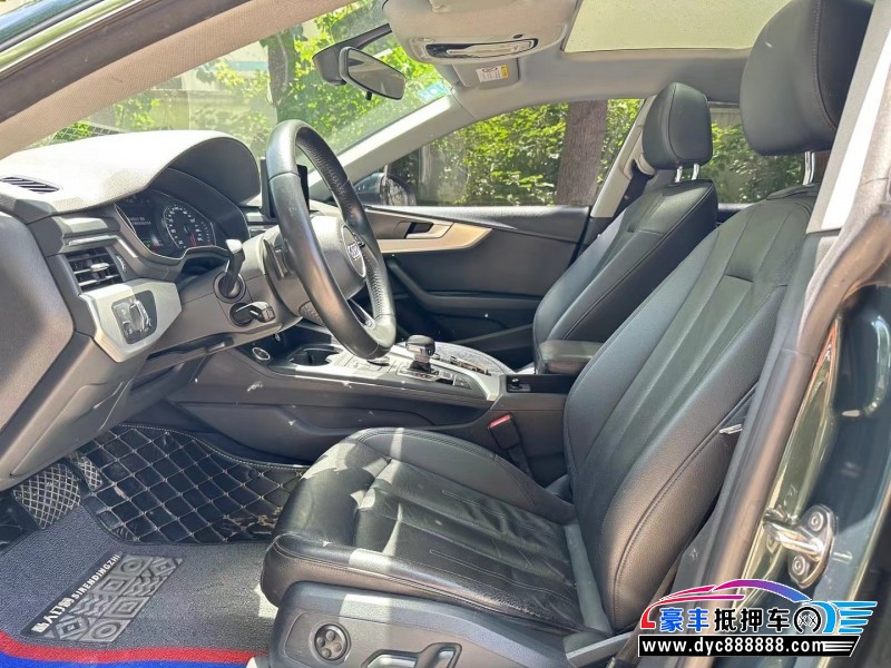 18年奥迪A5轿车抵押车出售