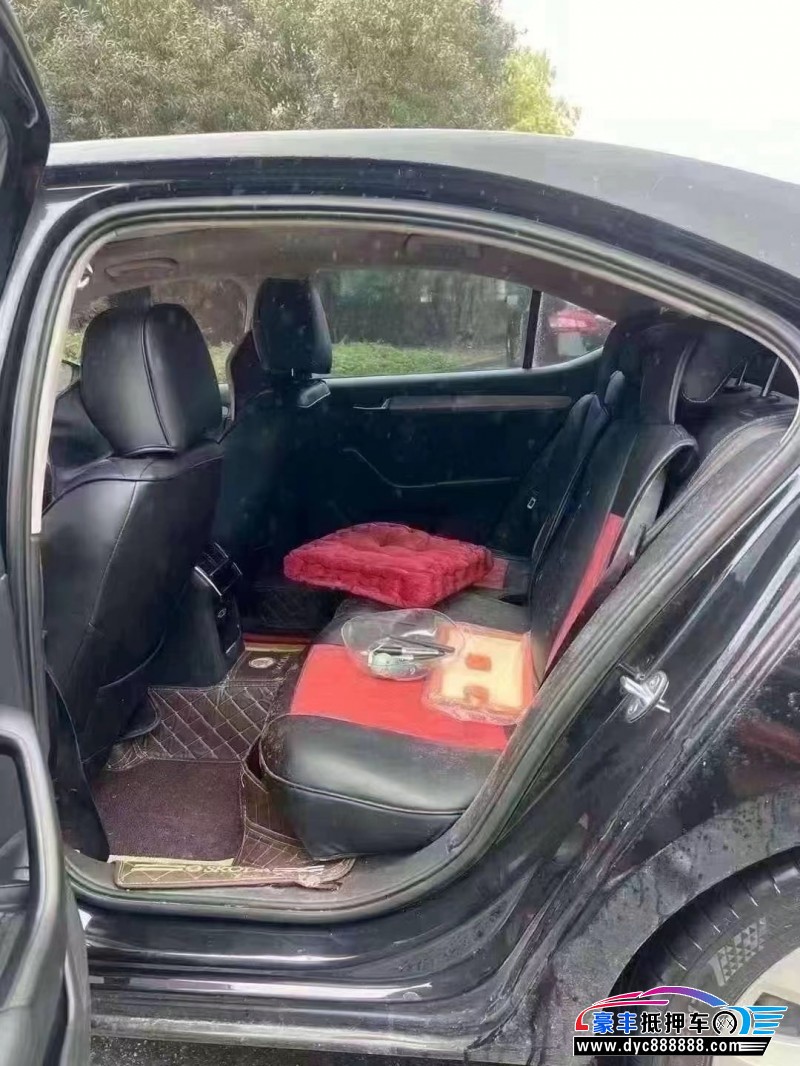 19年斯柯达速派轿车抵押车出售