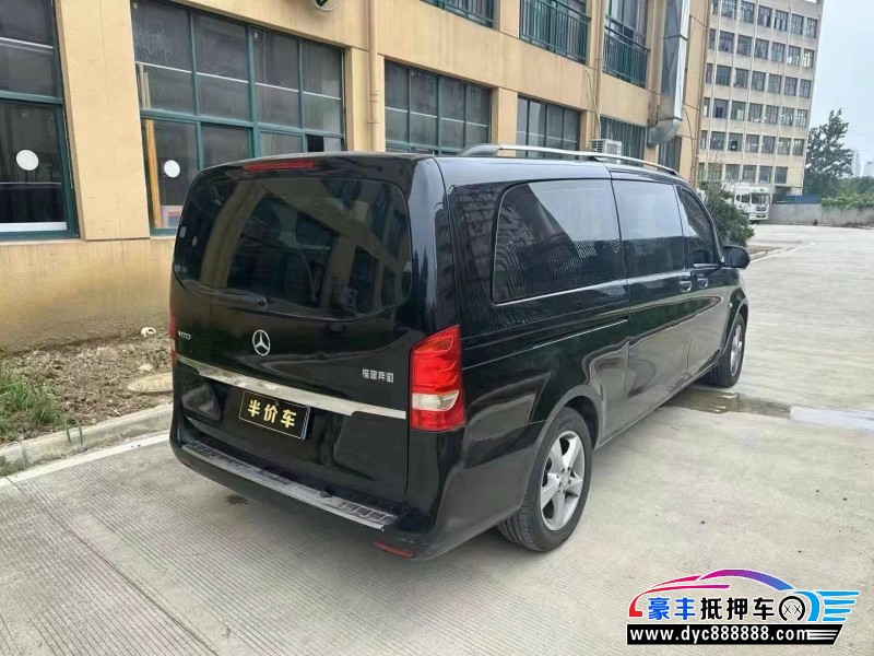 18年奔驰威霆轿车抵押车出售