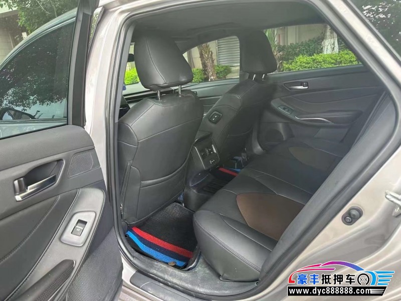 23年丰田亚洲龙轿车抵押车出售