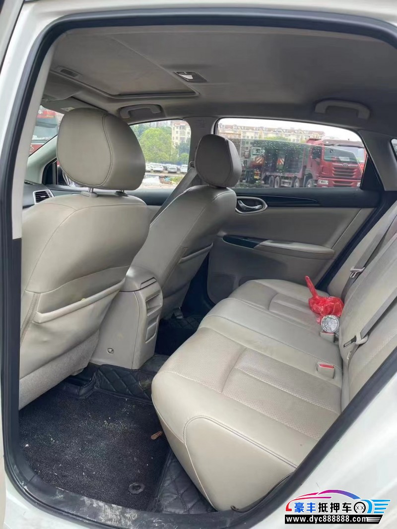 19年日产轩逸轿车抵押车出售