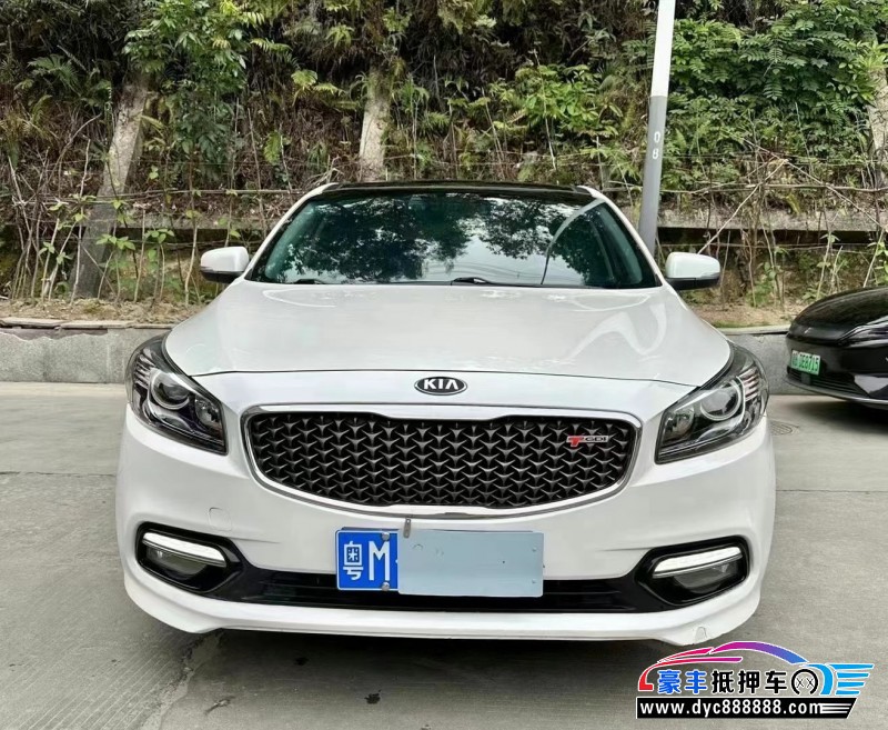 16年起亚K4轿车抵押车出售