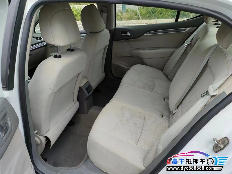 16年雪铁龙C4轿车抵押车出售