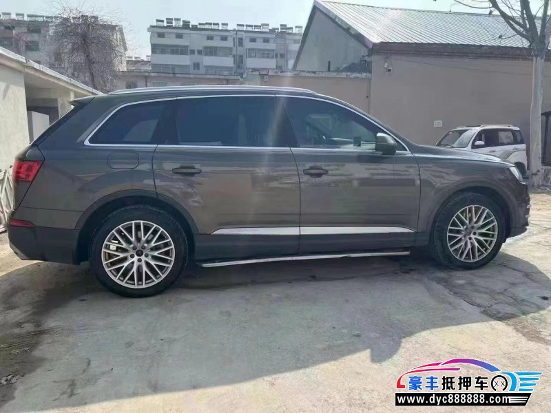 16年奥迪Q7轿车抵押车出售