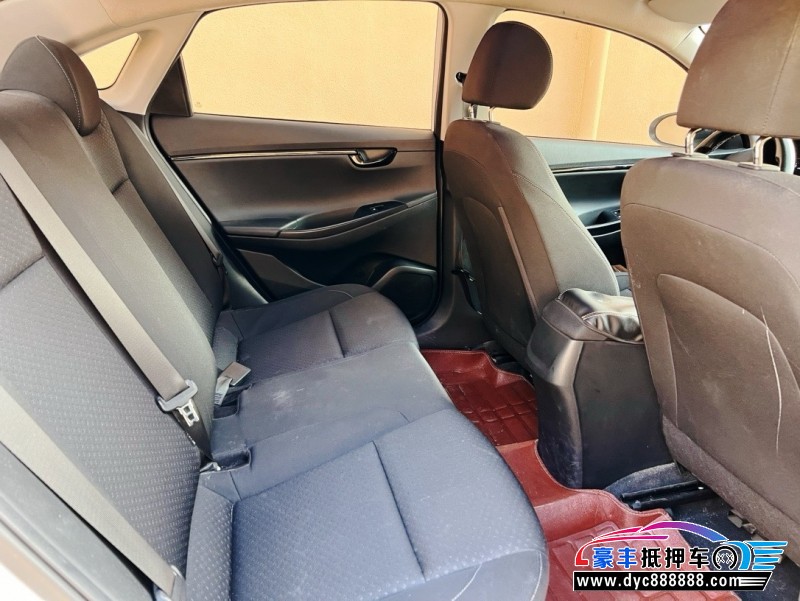 20年现代悦动轿车抵押车出售