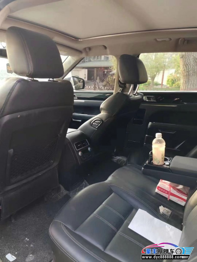 17年众泰T700轿车抵押车出售