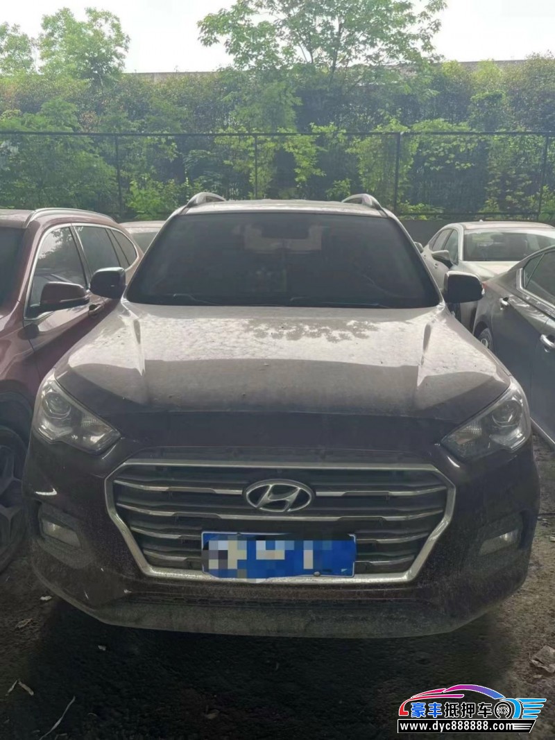 19年现代ix35轿车抵押车出售