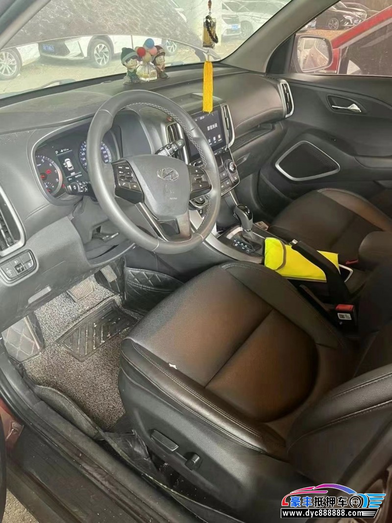 19年现代ix35轿车抵押车出售