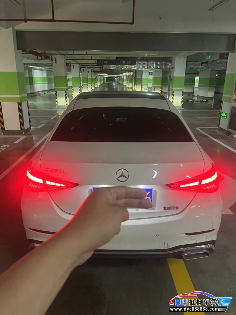 22年奔驰C轿车抵押车出售