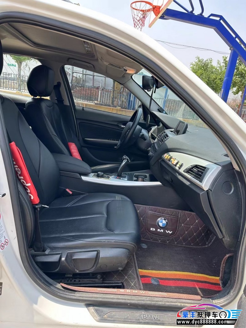 13年宝马1系轿车抵押车出售