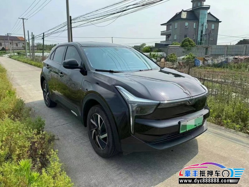 22年哪吒U轿车抵押车出售