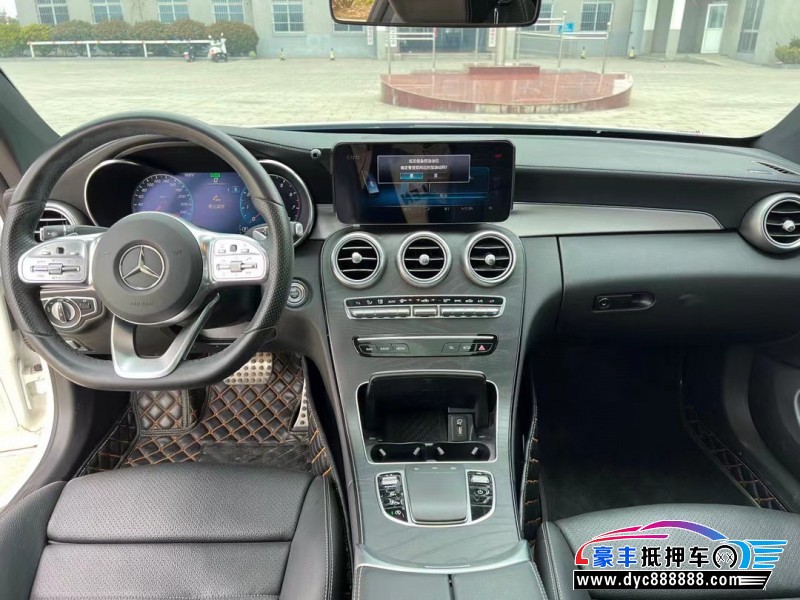 20年奔驰C轿车抵押车出售