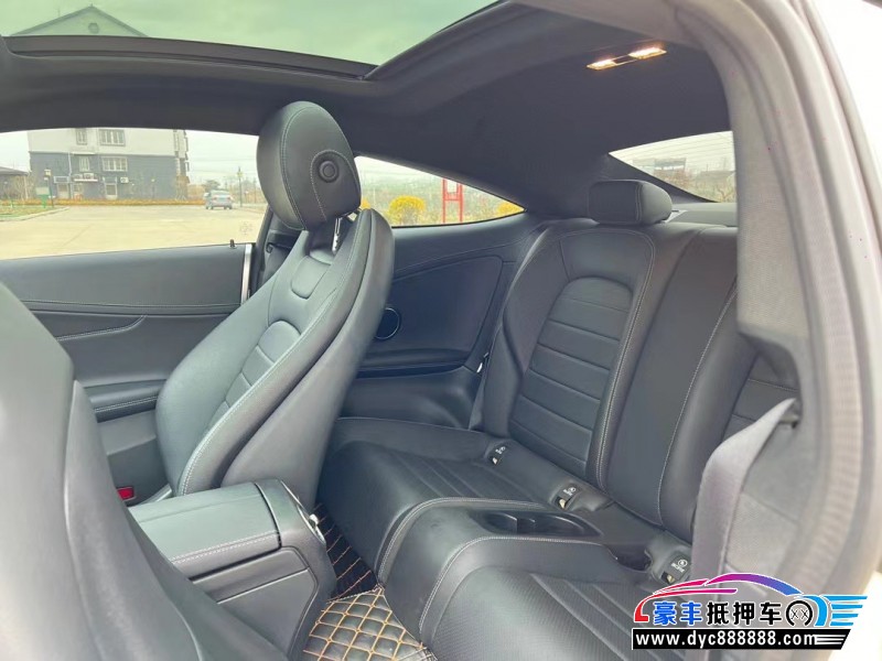 20年奔驰C轿车抵押车出售