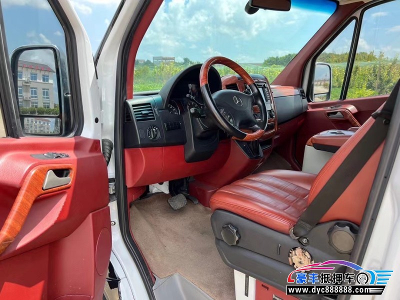 14年奔驰斯宾特轿车抵押车出售