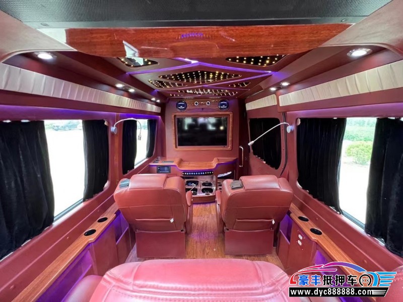 14年奔驰斯宾特轿车抵押车出售