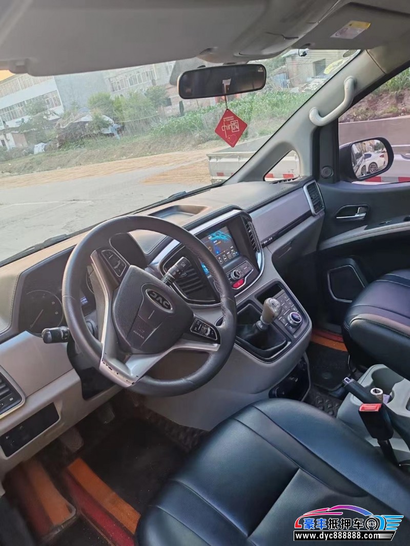 18年江淮瑞风M4轿车抵押车出售