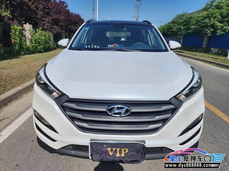 15年现代途胜轿车抵押车出售