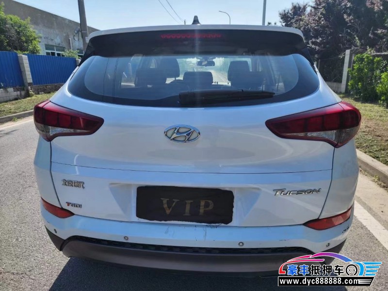 15年现代途胜轿车抵押车出售