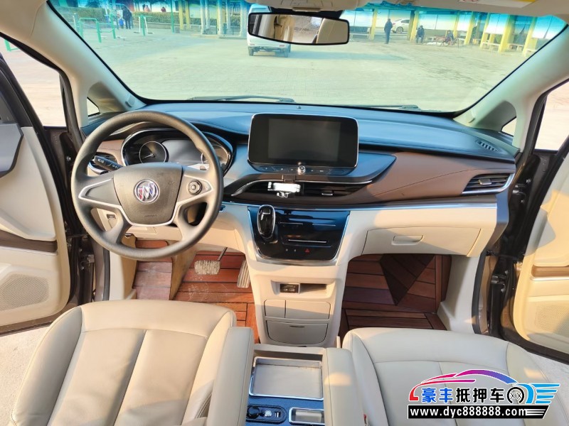 20年别克GL8轿车抵押车出售