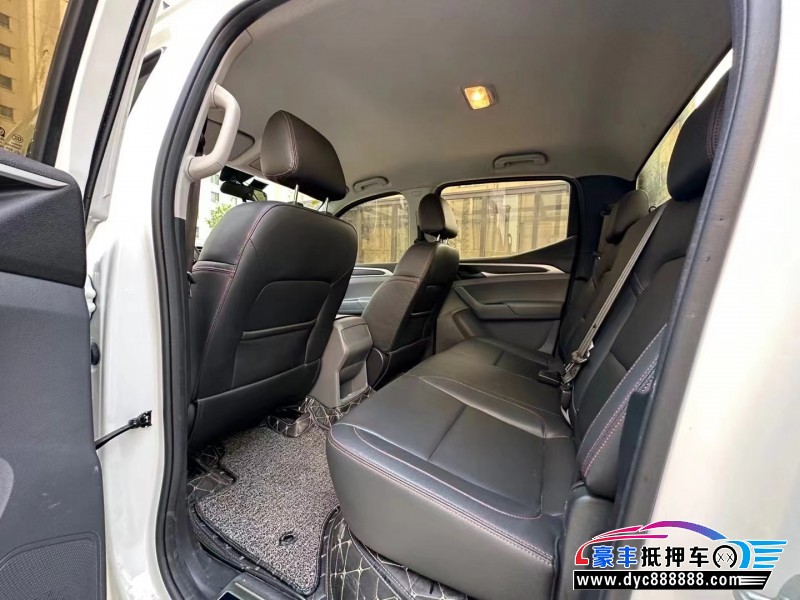 18年上汽大通T60轿车抵押车出售