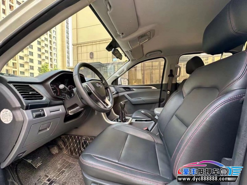 18年上汽大通T60轿车抵押车出售