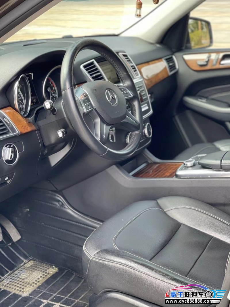 15年奔驰ML轿车抵押车出售