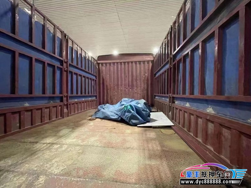 21年福田领航轿车抵押车出售