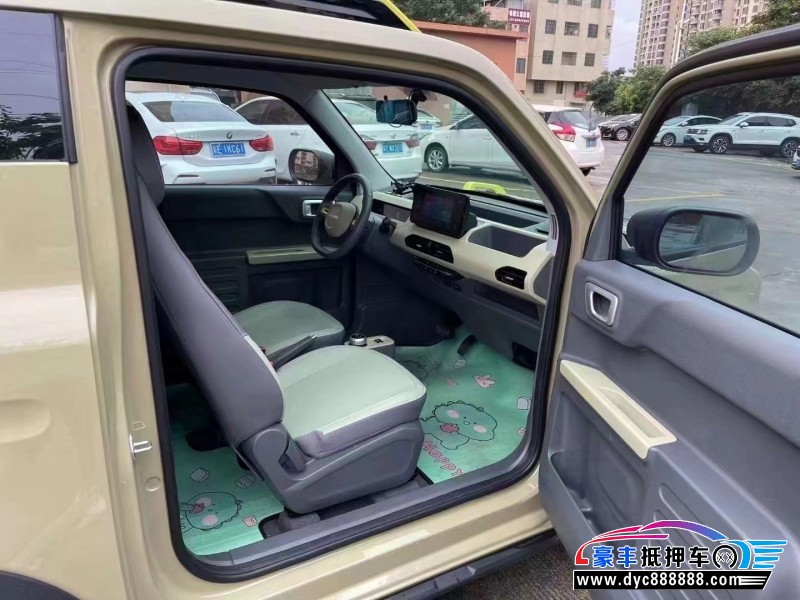 23年吉利熊猫轿车抵押车出售