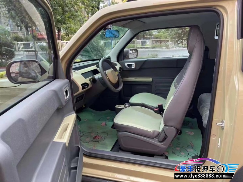 23年吉利熊猫轿车抵押车出售