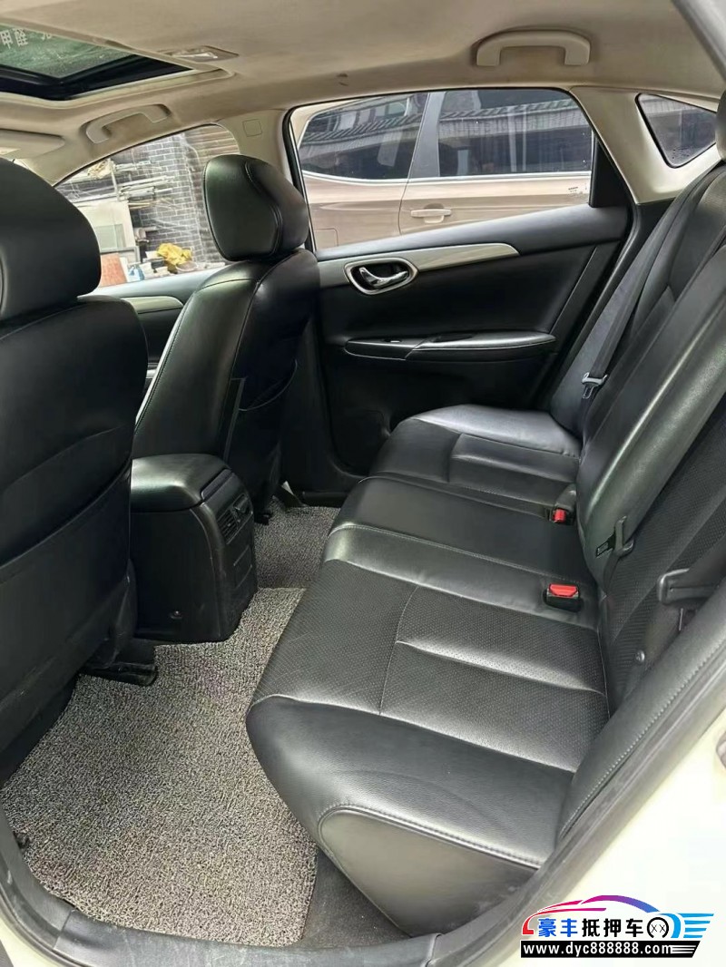 14年日产轩逸轿车抵押车出售