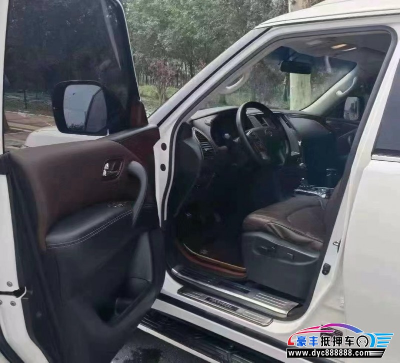 17年日产途乐轿车抵押车出售