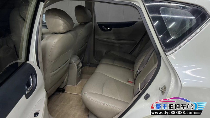 15年日产骐达轿车抵押车出售