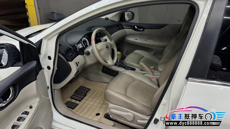 15年日产骐达轿车抵押车出售