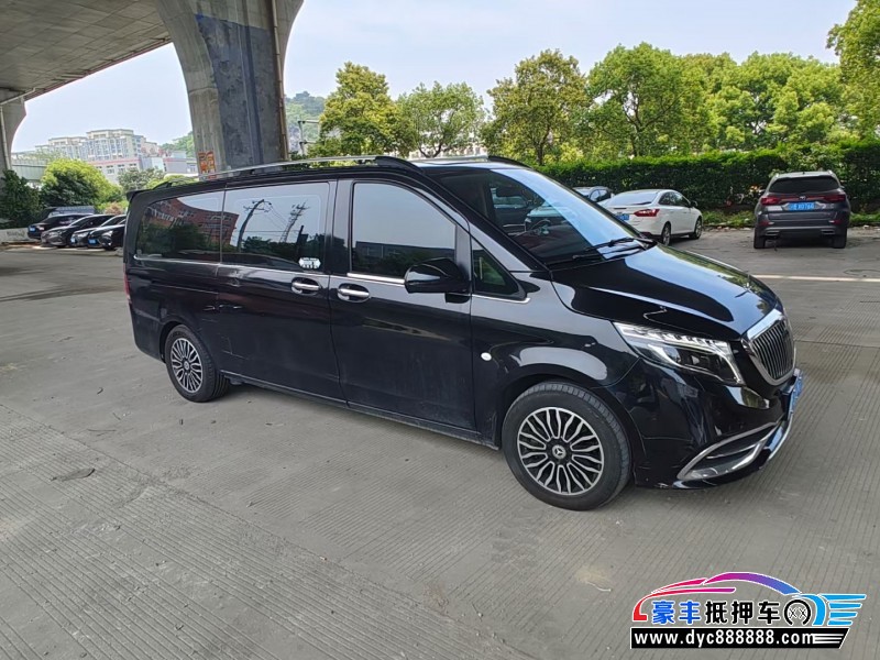 20年奔驰威霆轿车抵押车出售