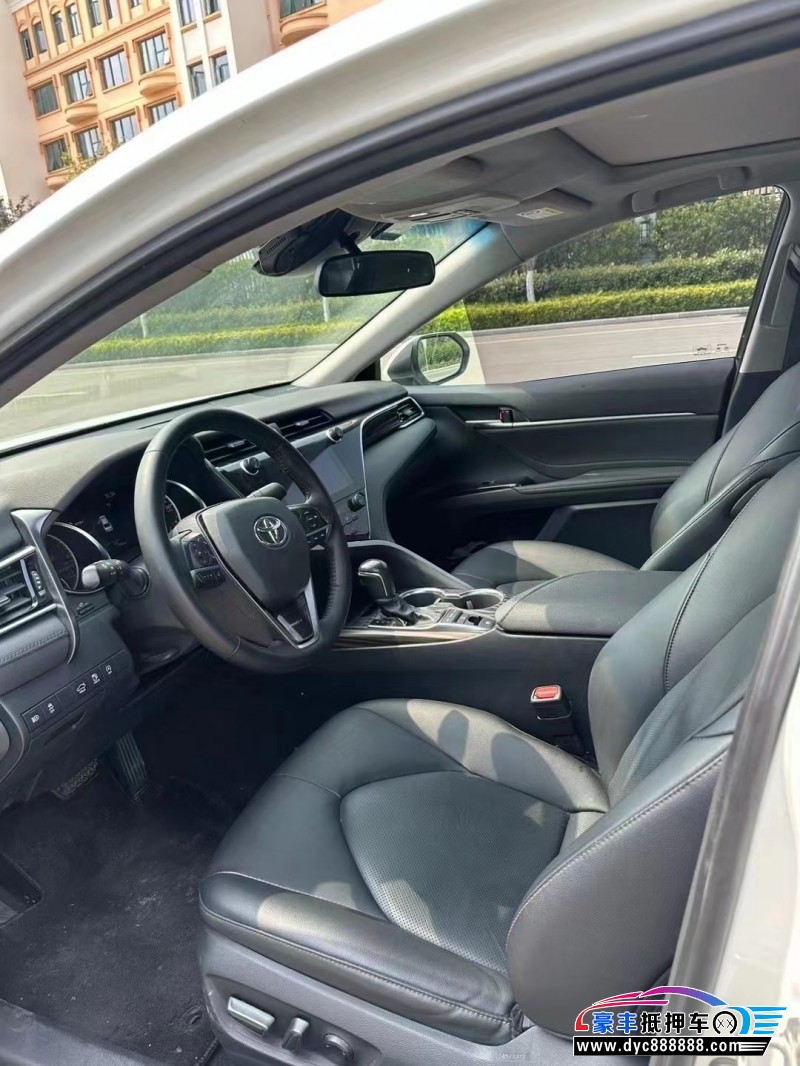 19年丰田凯美瑞轿车抵押车出售