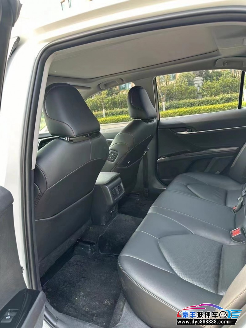 19年丰田凯美瑞轿车抵押车出售