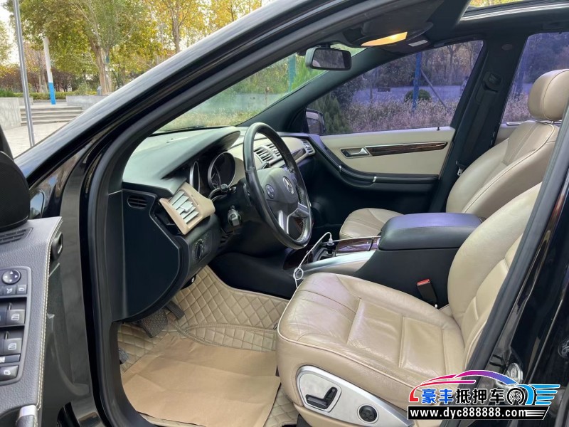 13年奔驰R轿车抵押车出售