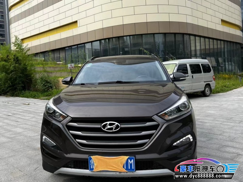 18年现代途胜轿车抵押车出售