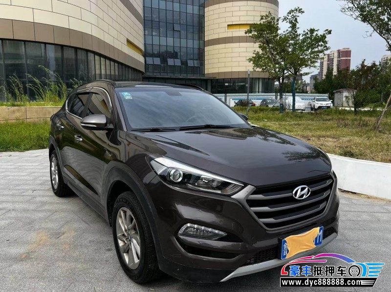 18年现代途胜轿车抵押车出售