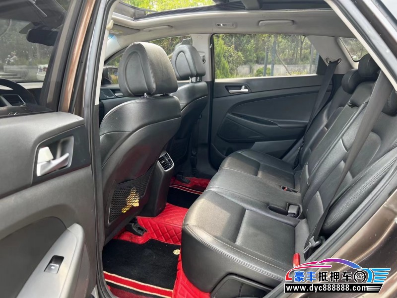 18年现代途胜轿车抵押车出售