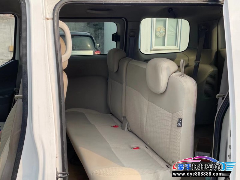 17年日产NV200轿车抵押车出售