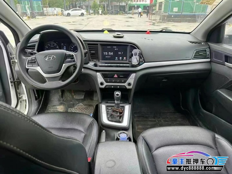 18年现代领动轿车抵押车出售