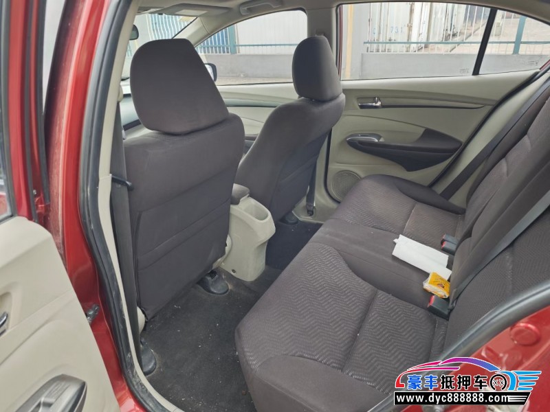 13年本田锋范轿车抵押车出售