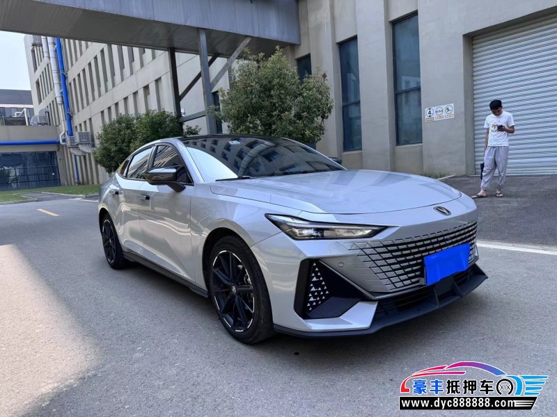 22年长安长安UNI轿车抵押车出售