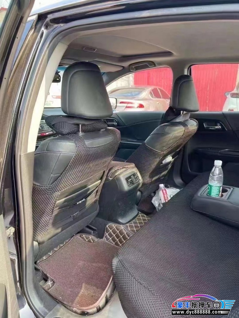 16年本田雅阁轿车抵押车出售