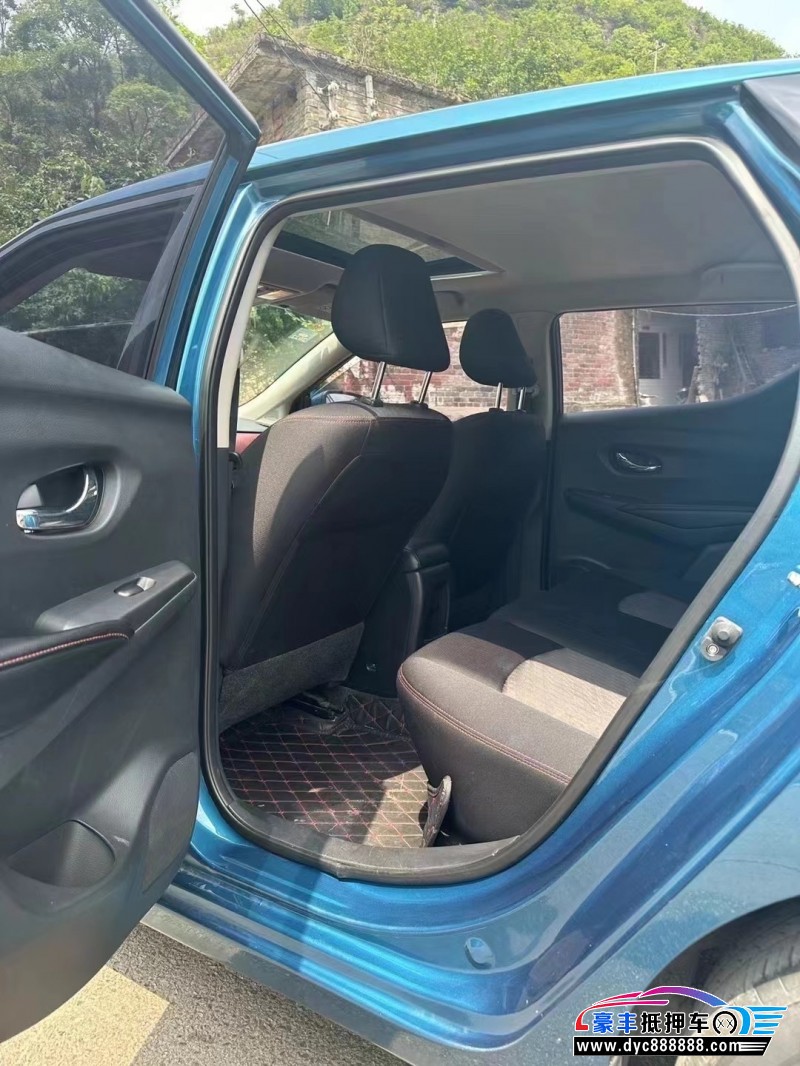 20年日产LANNIA 蓝鸟轿车抵押车出售