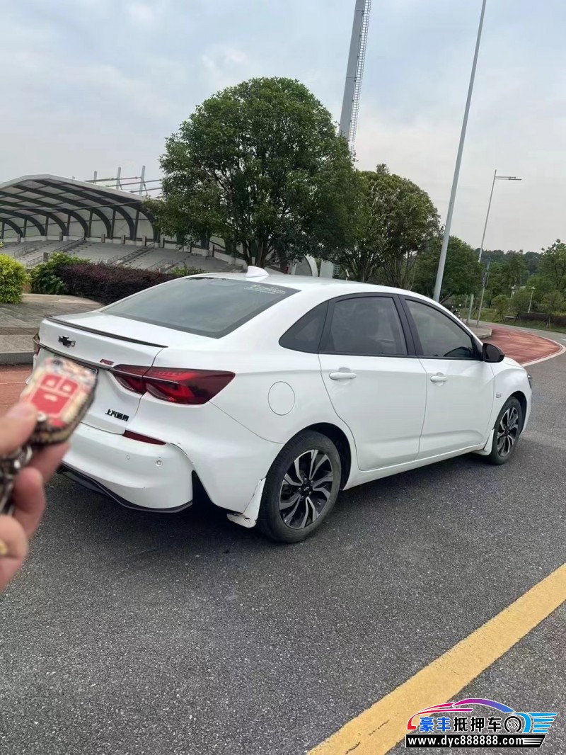 20年雪佛兰科鲁泽轿车抵押车出售