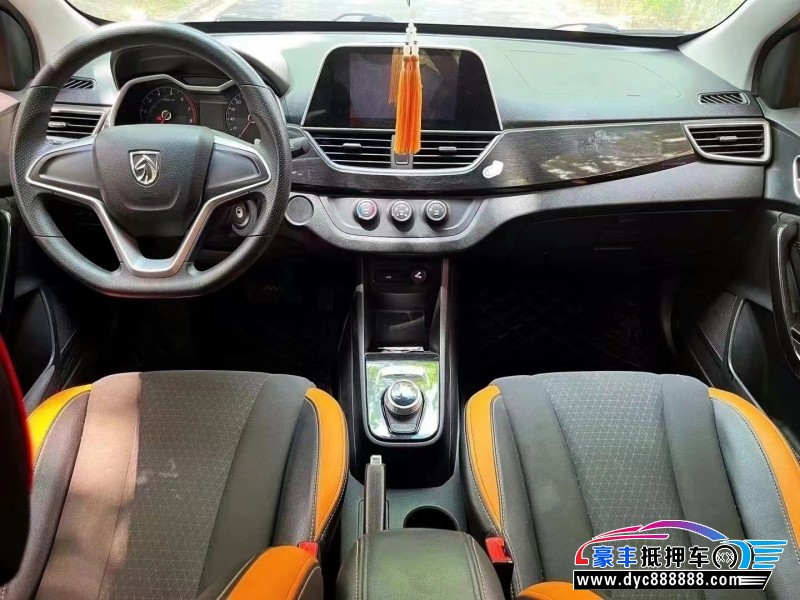 18年宝骏310轿车抵押车出售